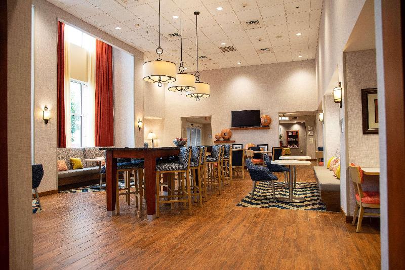 Hampton Inn & Suites Jacksonville image