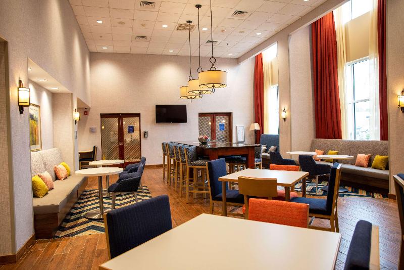 Hampton Inn & Suites Jacksonville image