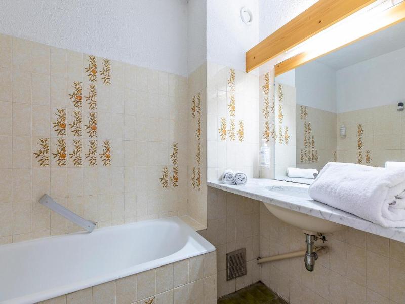 Hotel Les Bains image