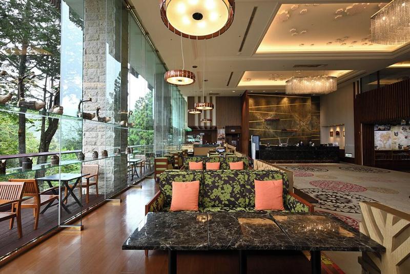 Alishan House - The Modern House image