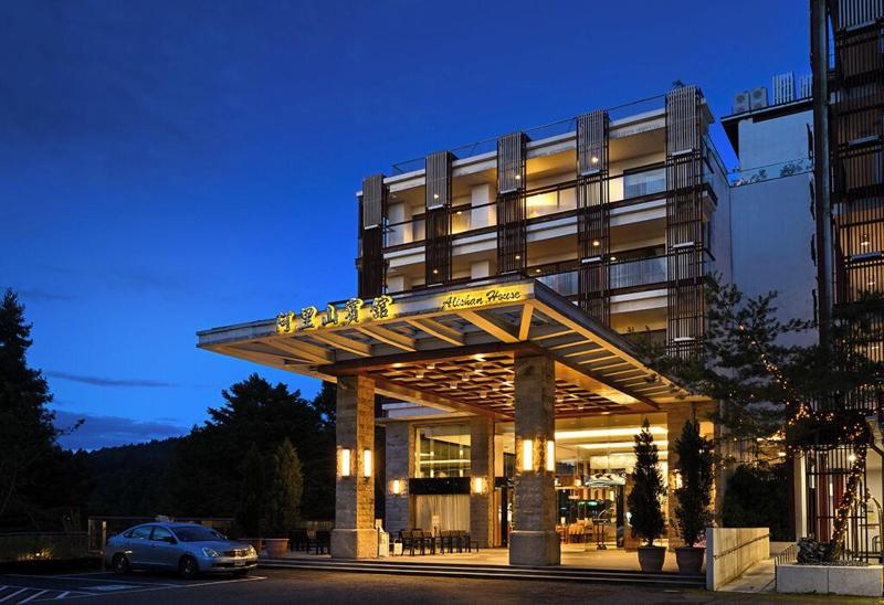 Alishan House - The Modern House image