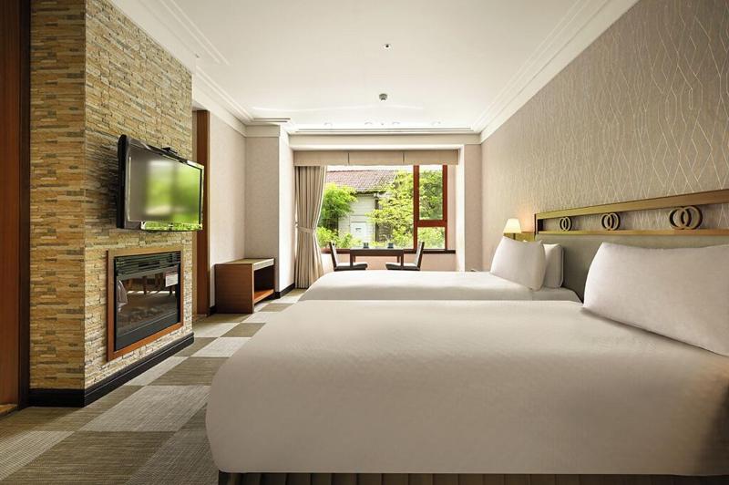 Alishan House - The Modern House image