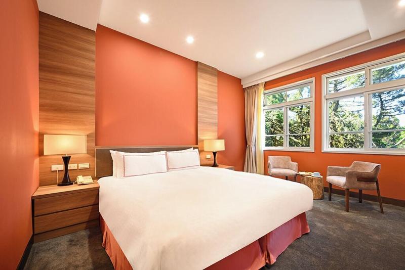 Alishan House - The Modern House image