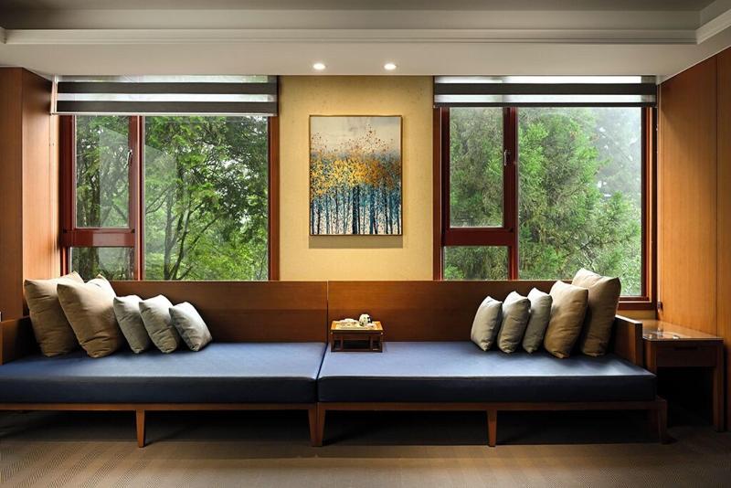 Alishan House - The Modern House image