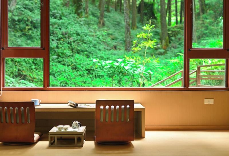Alishan House - The Modern House image