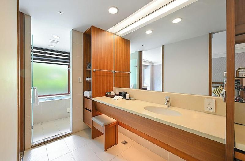 Alishan House - The Modern House image