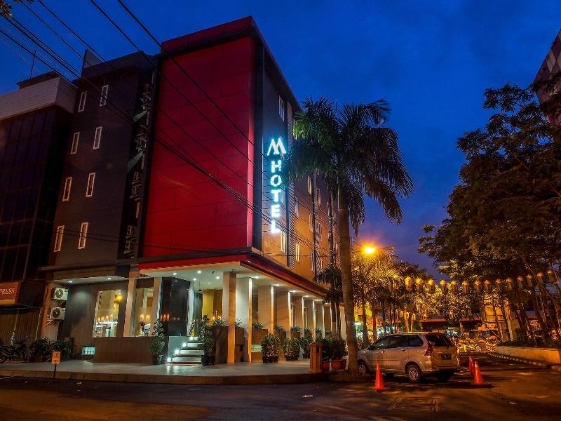 M Hotel Jakarta image