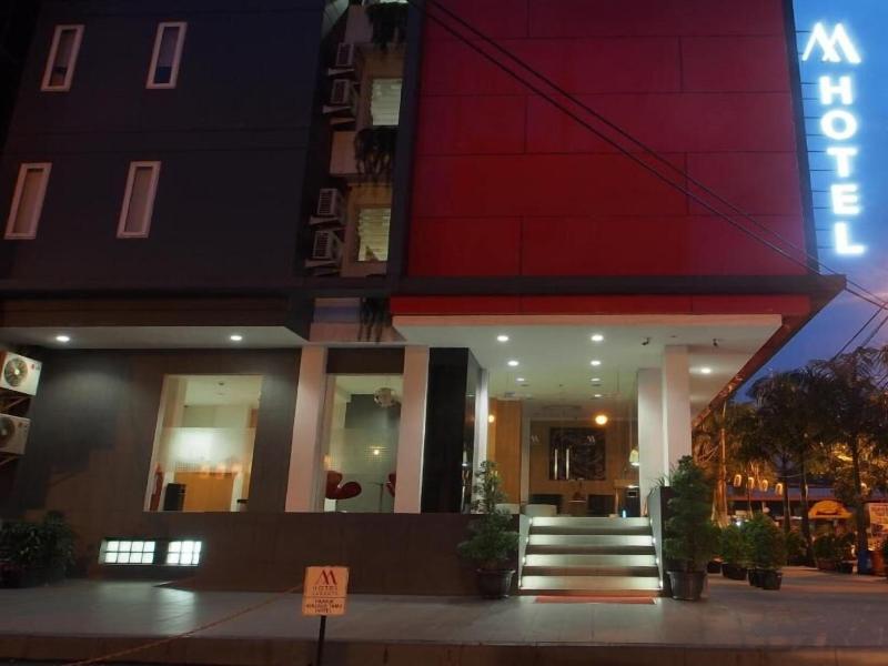M Hotel Jakarta image