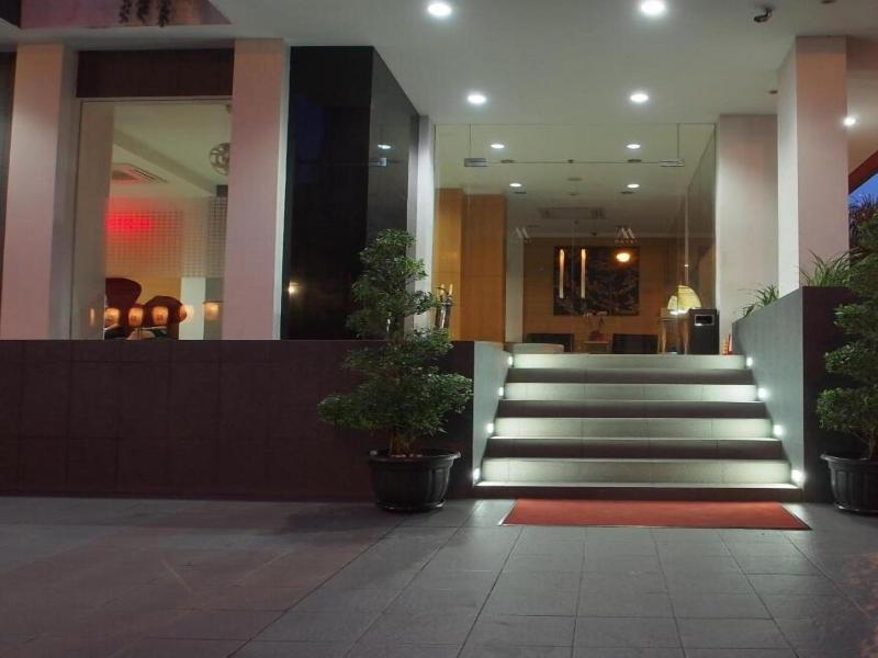 M Hotel Jakarta image