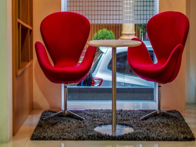 M Hotel Jakarta image