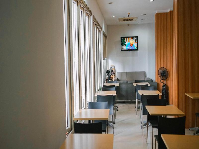 M Hotel Jakarta image