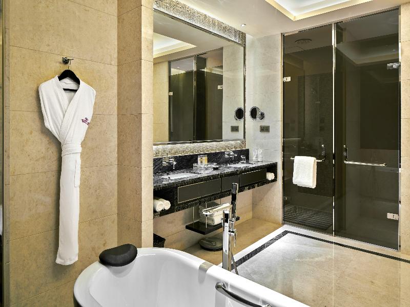 Crowne Plaza Tianjin Jinnan image