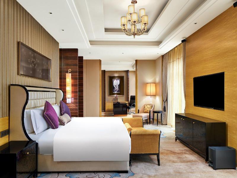 Crowne Plaza Tianjin Jinnan image