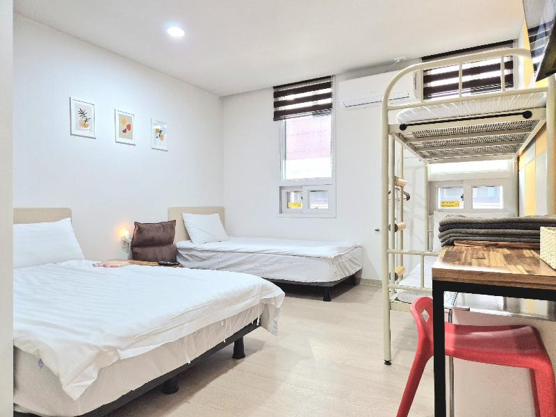 Hostel Tommy image