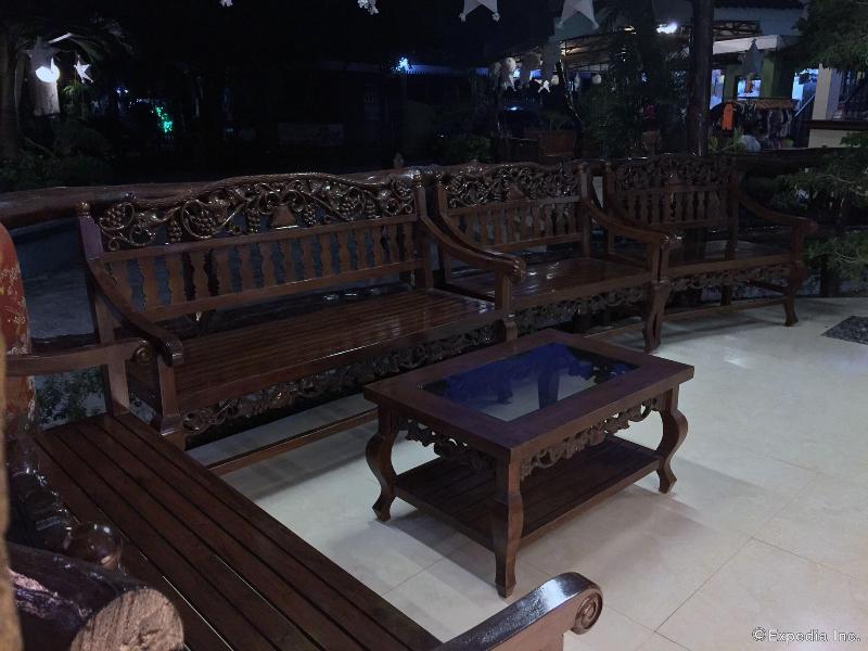 Dumaluan Beach Resort