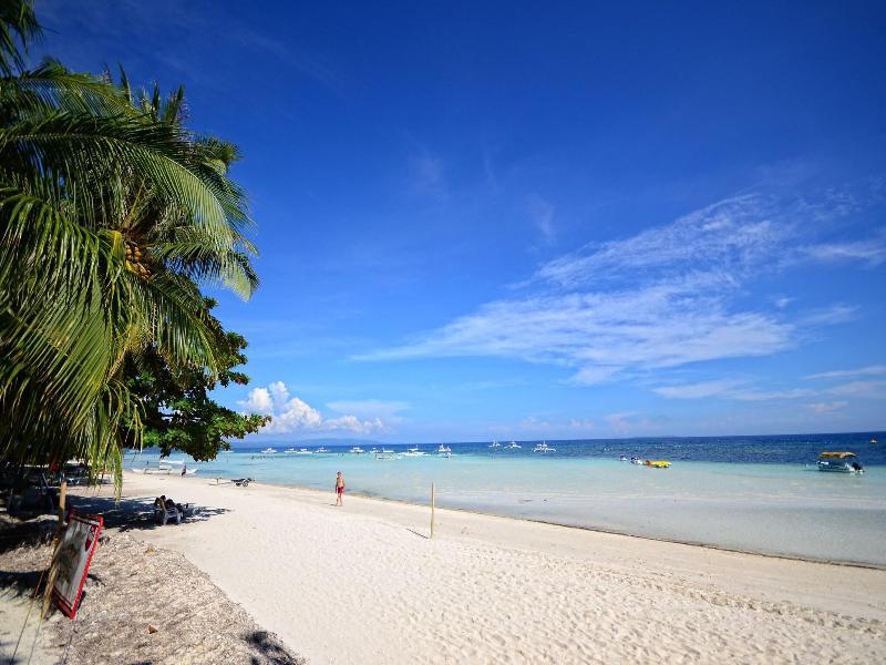 Dumaluan Beach Resort