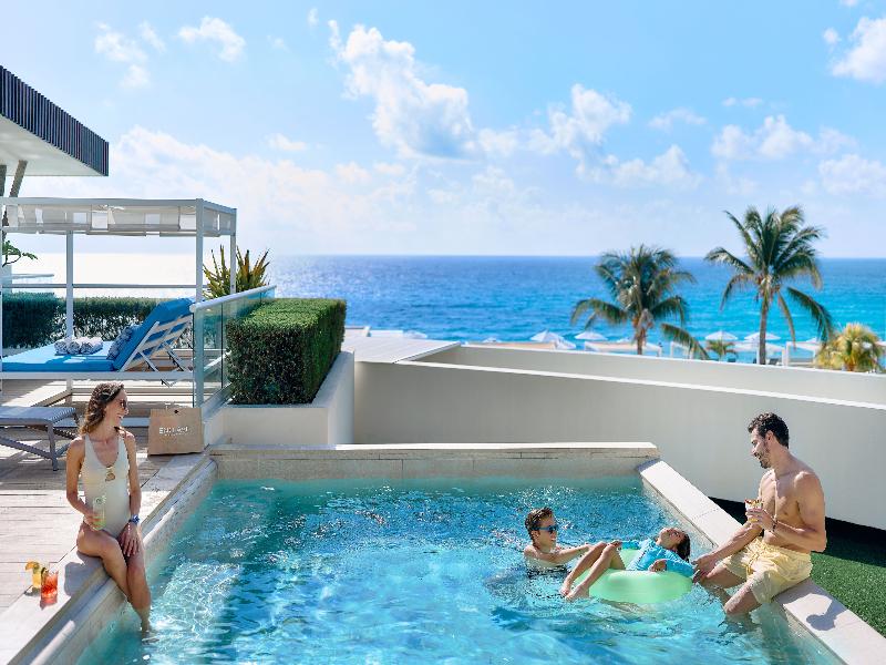 Hilton Cancun Mar Caribe All-Inclusive Resort image