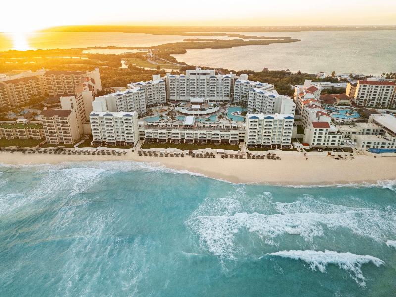 Hilton Cancun Mar Caribe All-Inclusive Resort image