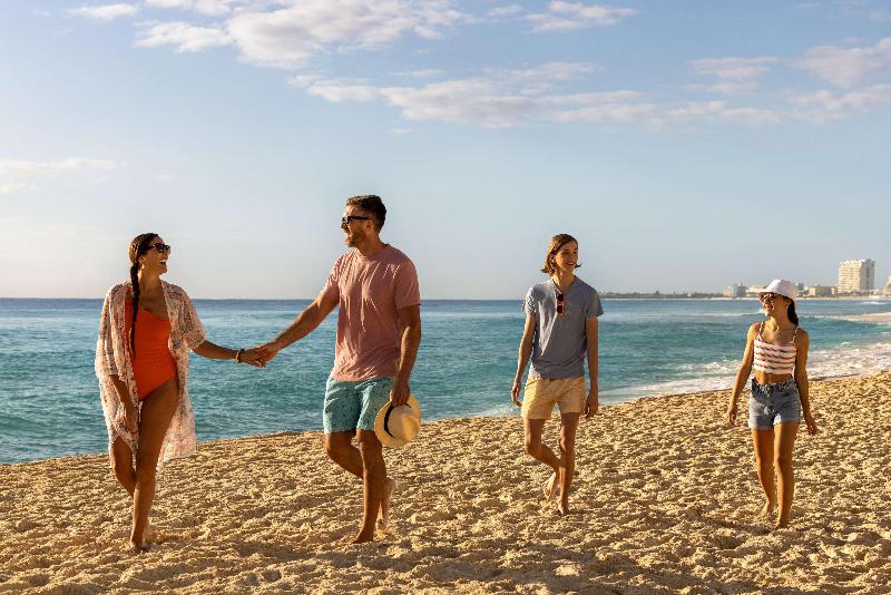 Hilton Cancun Mar Caribe All-Inclusive Resort image