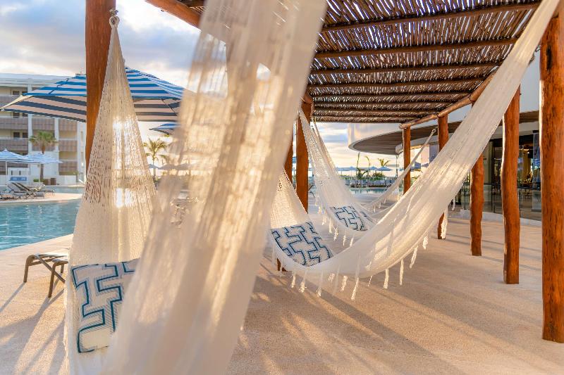 Hilton Cancun Mar Caribe All-Inclusive Resort image