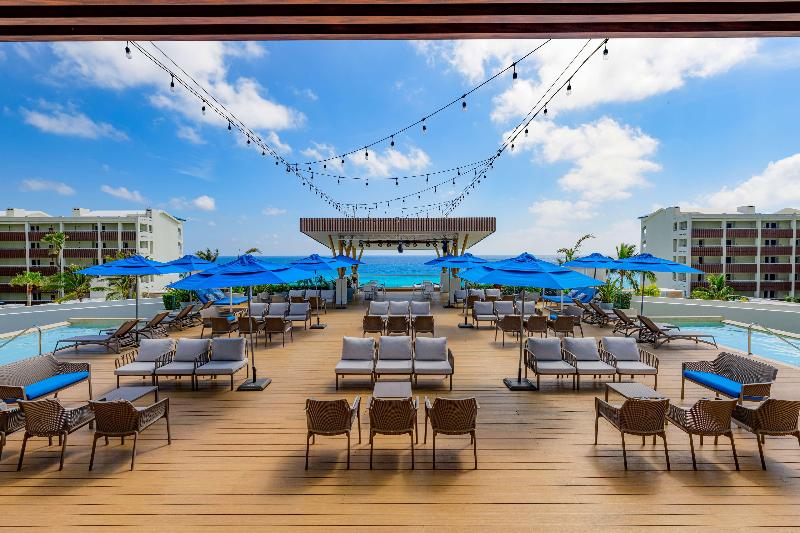 Hilton Cancun Mar Caribe All-Inclusive Resort image