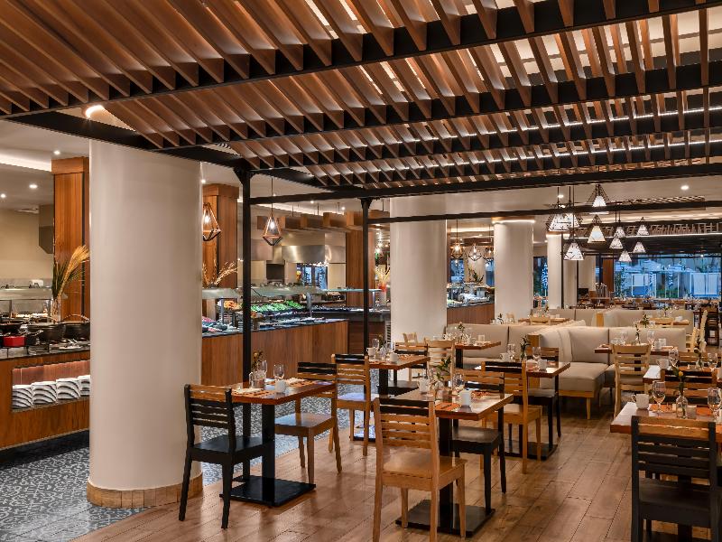 Hilton Cancun Mar Caribe All-Inclusive Resort image