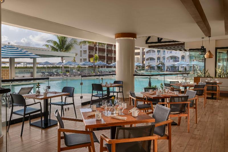Hilton Cancun Mar Caribe All-Inclusive Resort image