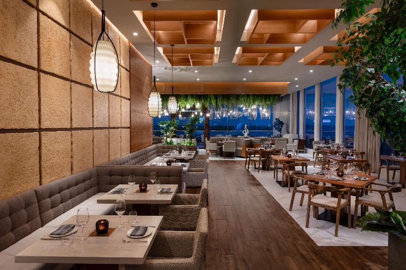 Hilton Cancun Mar Caribe All-Inclusive Resort image