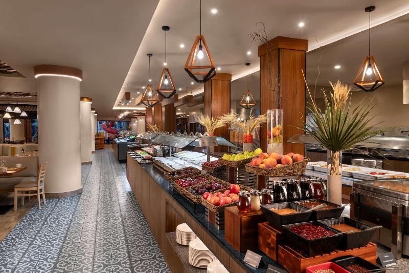 Hilton Cancun Mar Caribe All-Inclusive Resort image