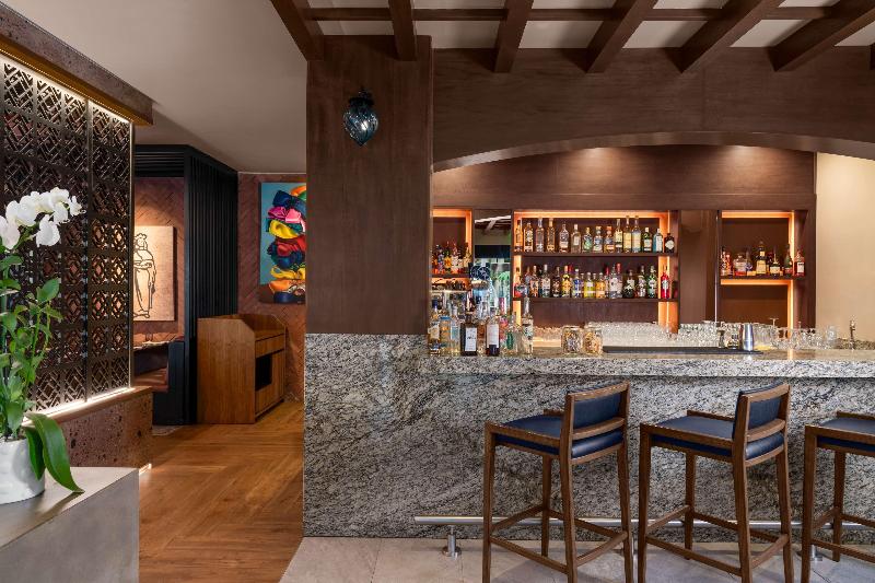 Hilton Cancun Mar Caribe All-Inclusive Resort image