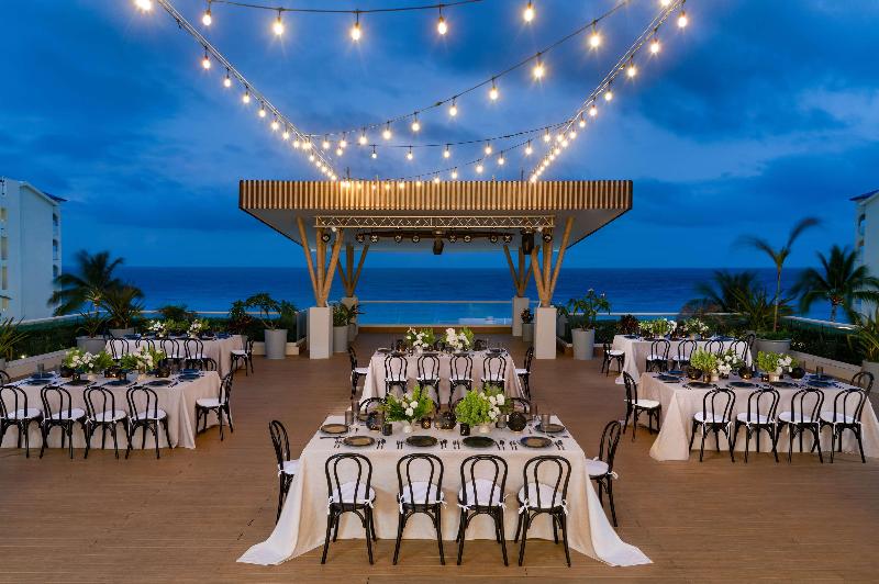 Hilton Cancun Mar Caribe All-Inclusive Resort image