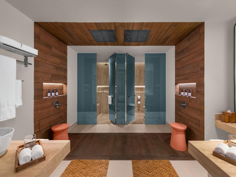 Hilton Cancun Mar Caribe All-Inclusive Resort image