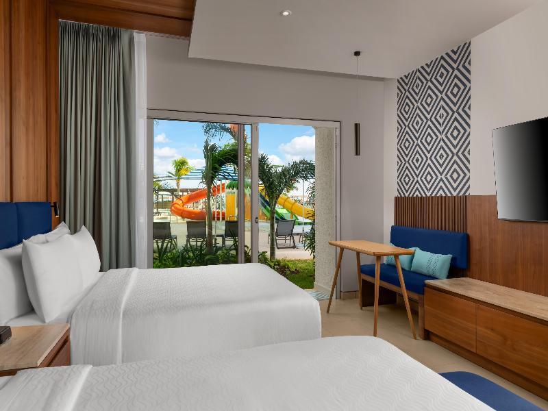 Hilton Cancun Mar Caribe All-Inclusive Resort image