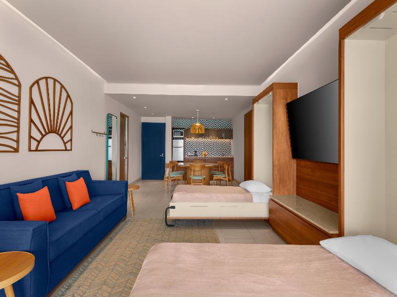 Hilton Cancun Mar Caribe All-Inclusive Resort image