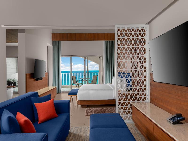 Hilton Cancun Mar Caribe All-Inclusive Resort image