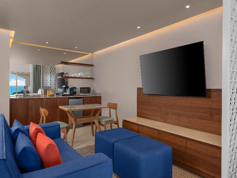 Hilton Cancun Mar Caribe All-Inclusive Resort image