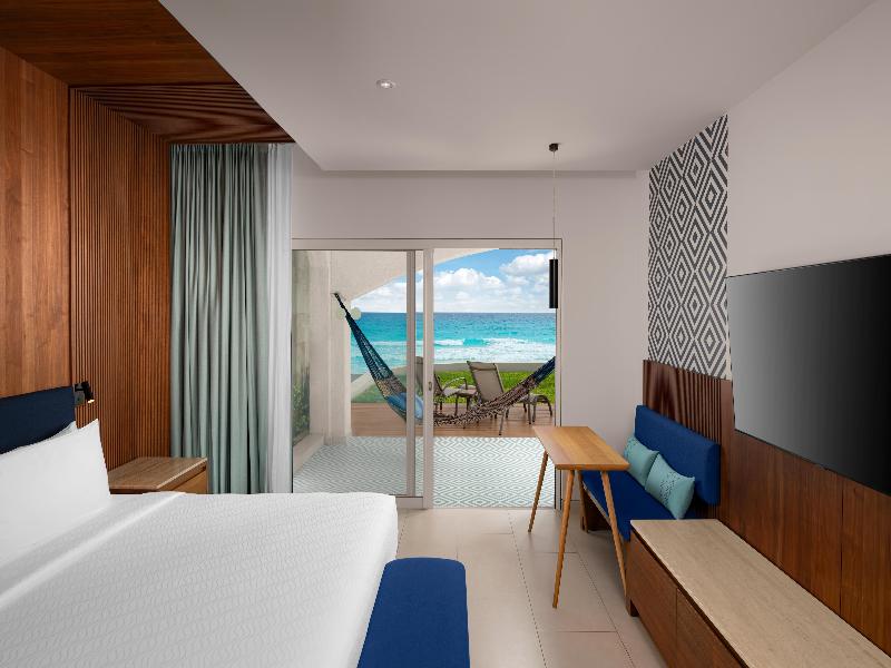 Hilton Cancun Mar Caribe All-Inclusive Resort image
