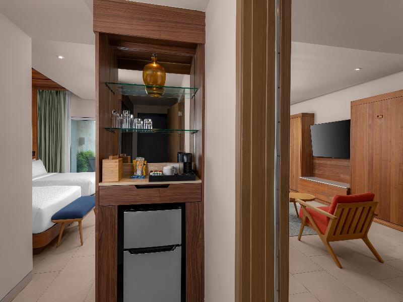 Hilton Cancun Mar Caribe All-Inclusive Resort image