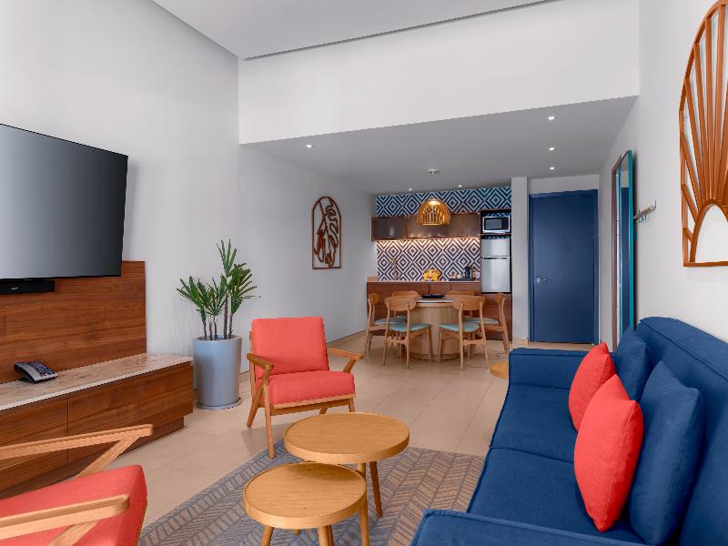 Hilton Cancun Mar Caribe All-Inclusive Resort image