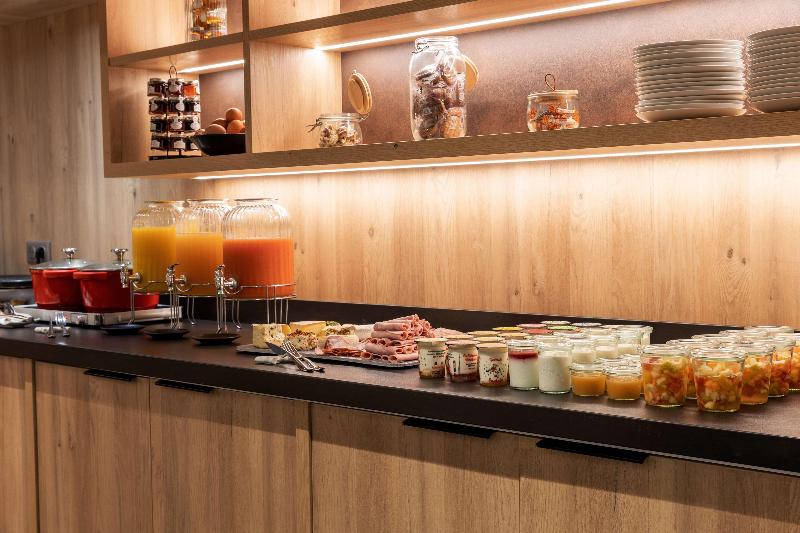 Best Western Plus Le Roi Arthur Hotel et Spa image