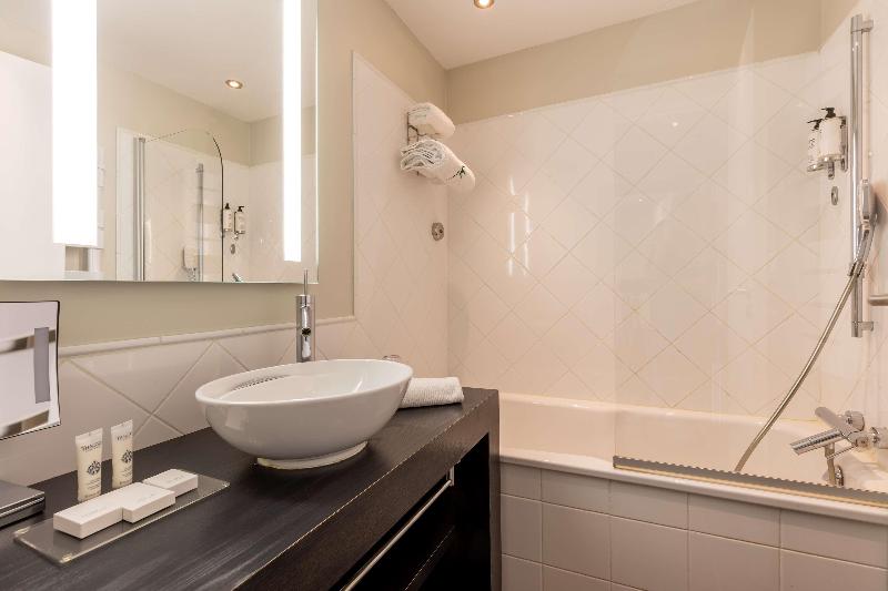 Best Western Plus Le Roi Arthur Hotel et Spa image