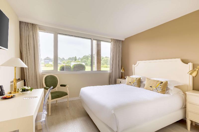 Best Western Plus Le Roi Arthur Hotel et Spa image