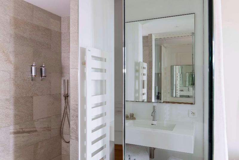 Best Western Plus Le Roi Arthur Hotel et Spa image