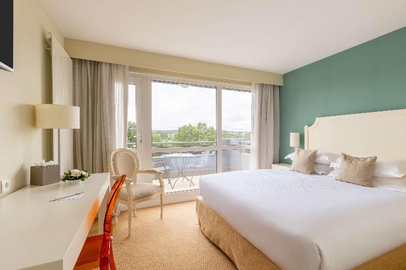 Best Western Plus Le Roi Arthur Hotel et Spa image