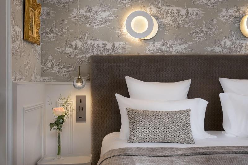 Hotel Cambon image
