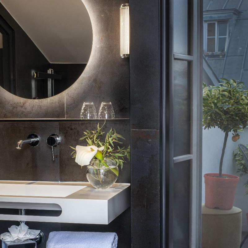Hotel Cambon image