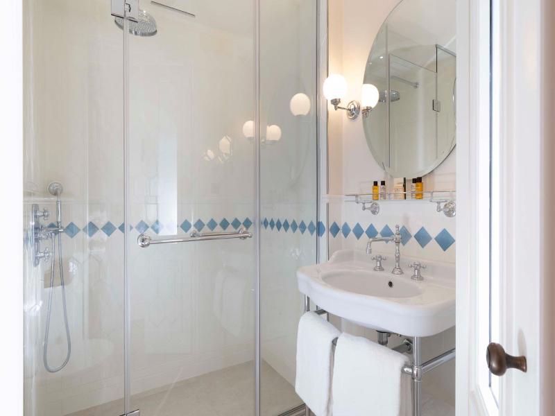 Hotel Quai Voltaire image