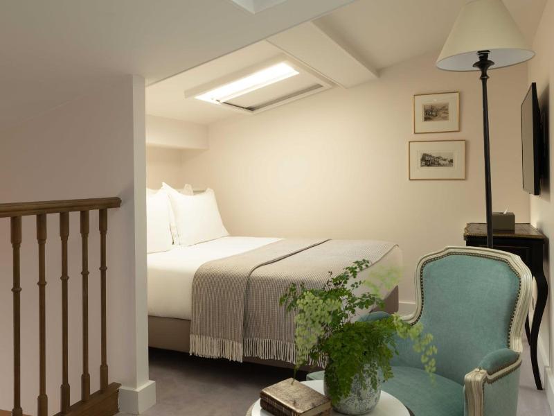 Hotel Quai Voltaire image