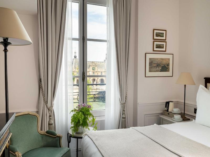 Hotel Quai Voltaire image