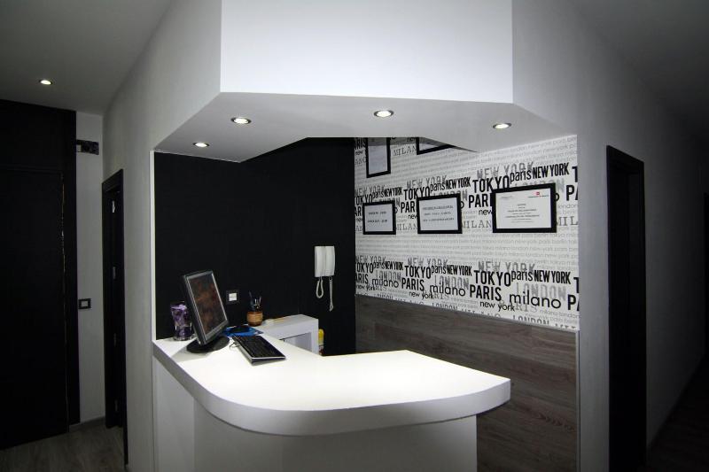 Hostal Mh Fuencarral image